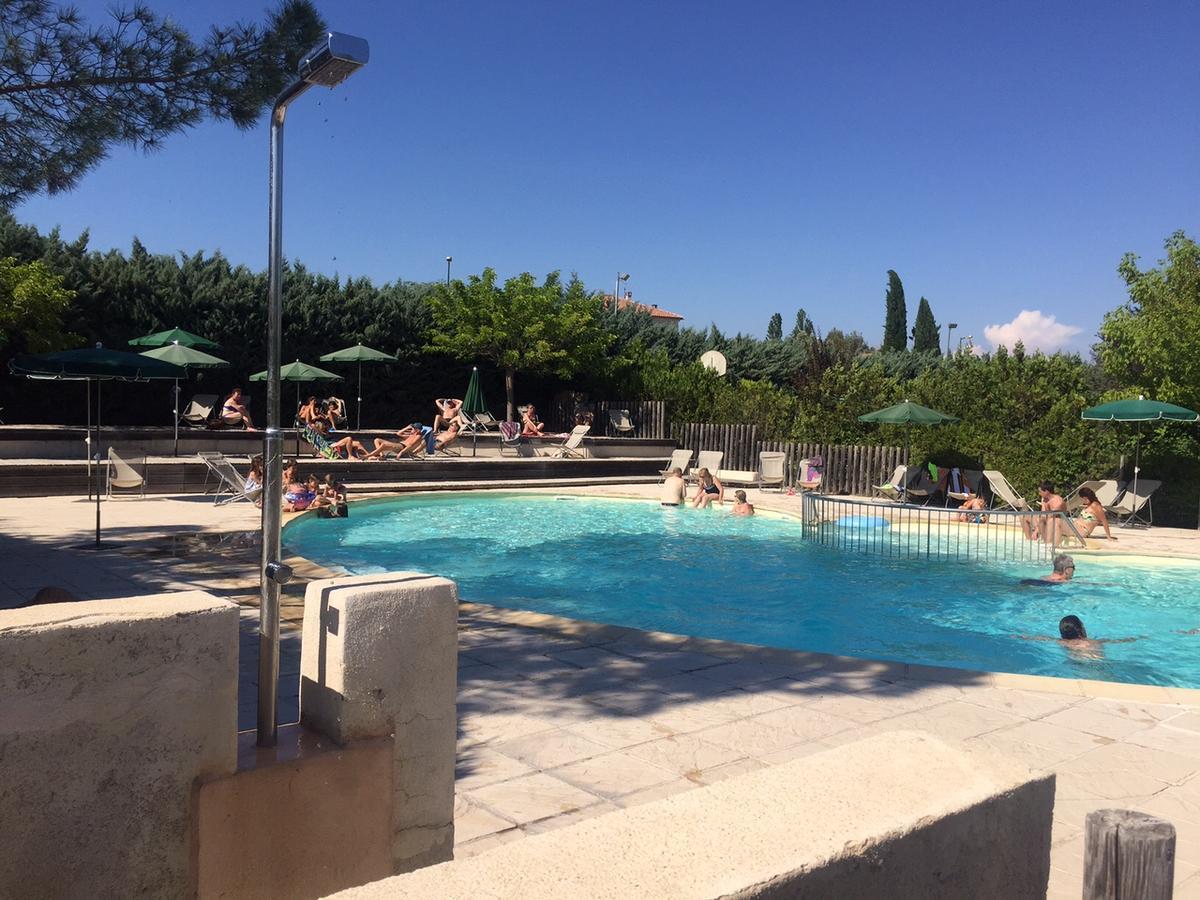 Camping Forcalquier Les Routes De Provence Hotel Bagian luar foto