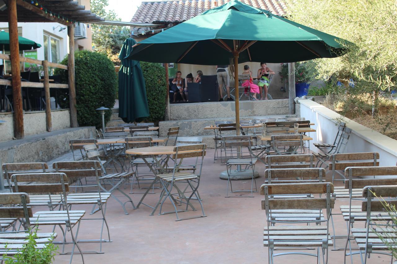 Camping Forcalquier Les Routes De Provence Hotel Bagian luar foto