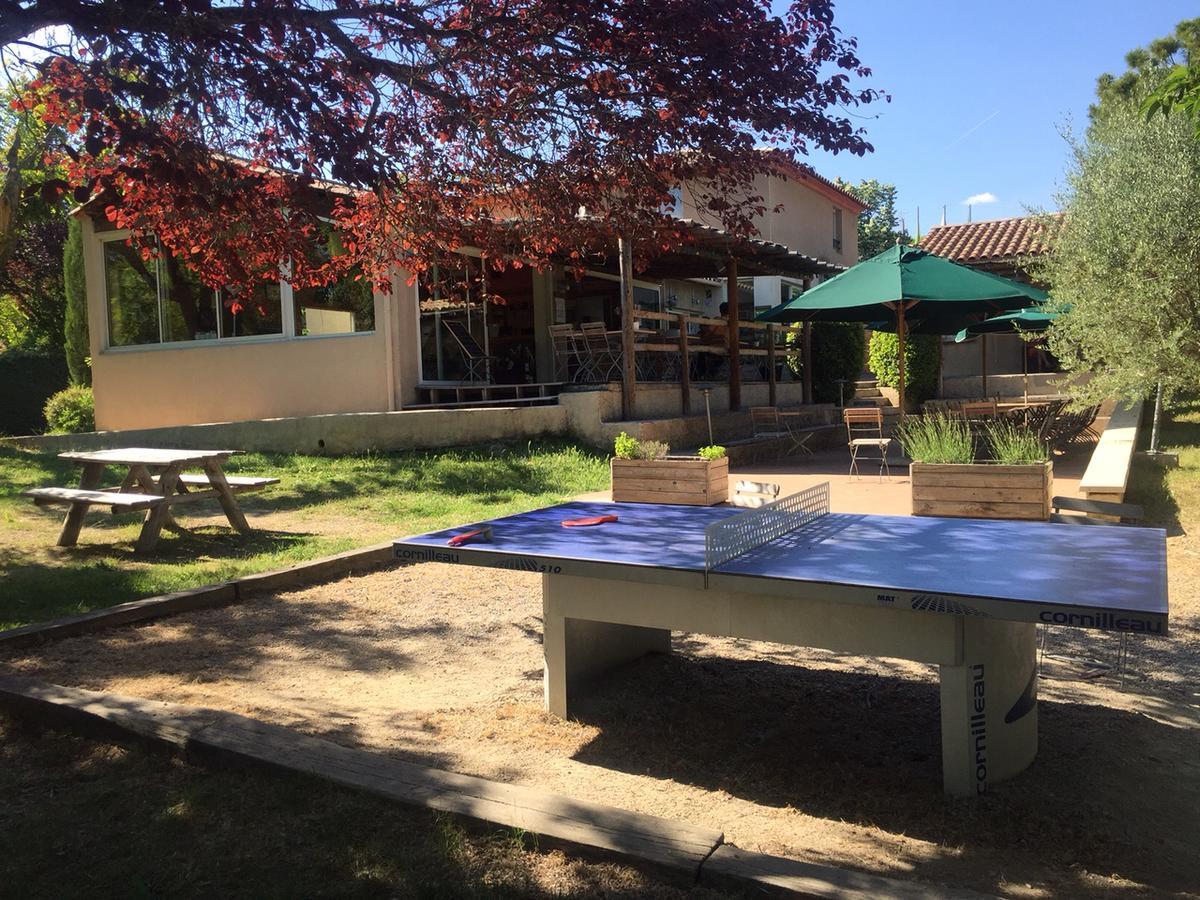 Camping Forcalquier Les Routes De Provence Hotel Bagian luar foto