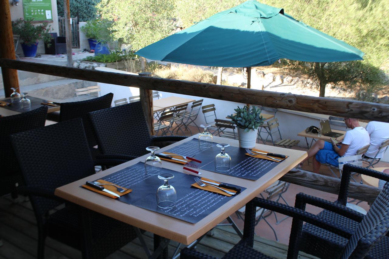 Camping Forcalquier Les Routes De Provence Hotel Bagian luar foto