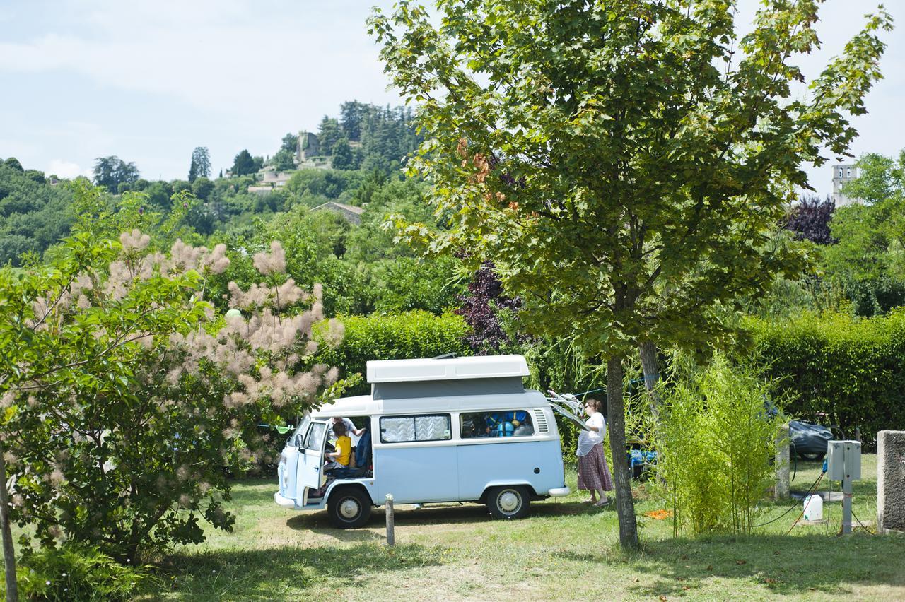 Camping Forcalquier Les Routes De Provence Hotel Bagian luar foto