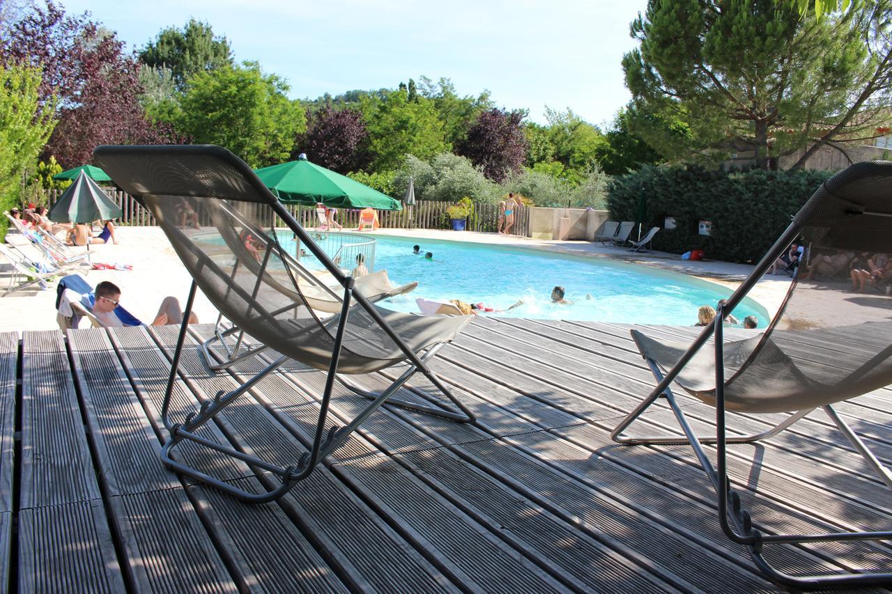 Camping Forcalquier Les Routes De Provence Hotel Bagian luar foto