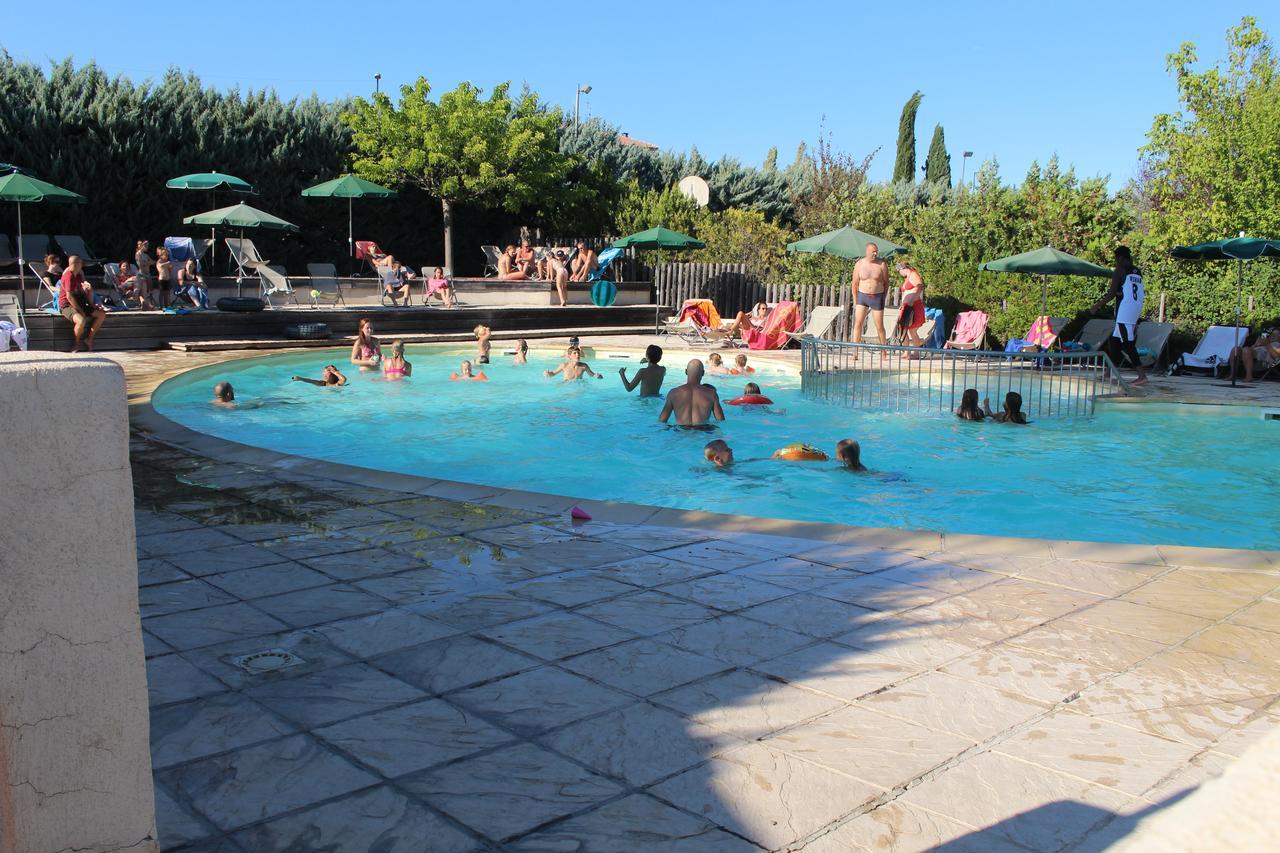 Camping Forcalquier Les Routes De Provence Hotel Bagian luar foto