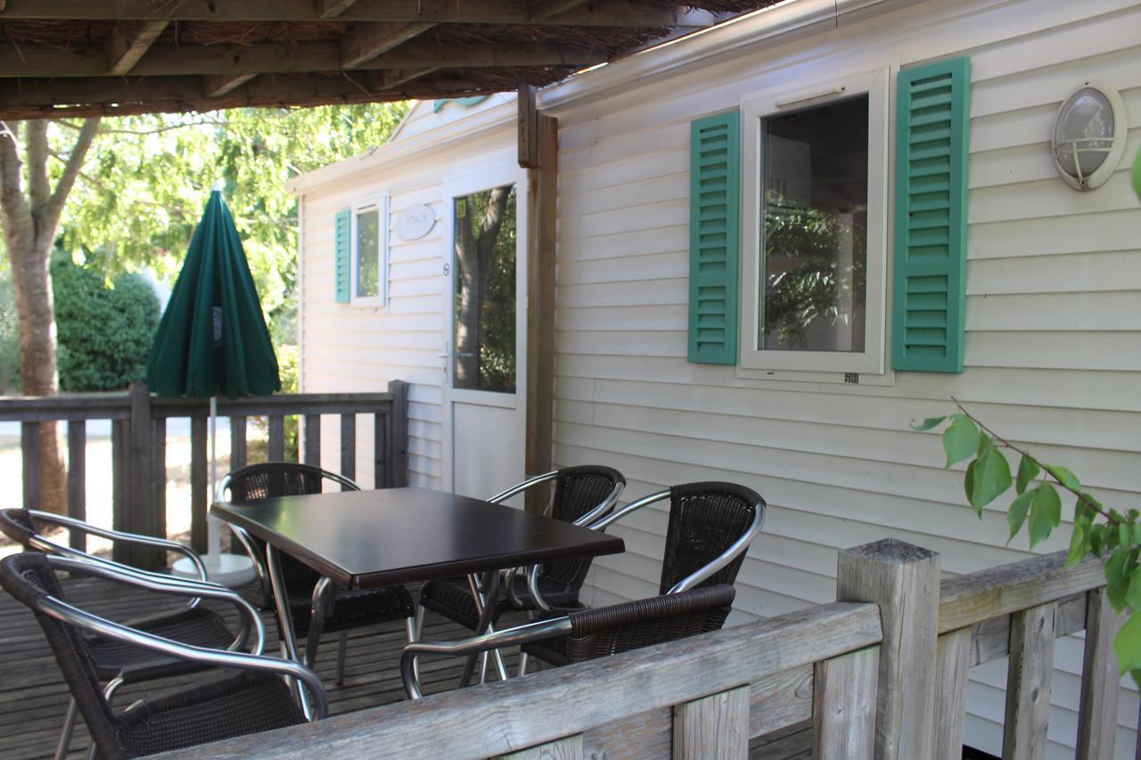 Camping Forcalquier Les Routes De Provence Hotel Bagian luar foto