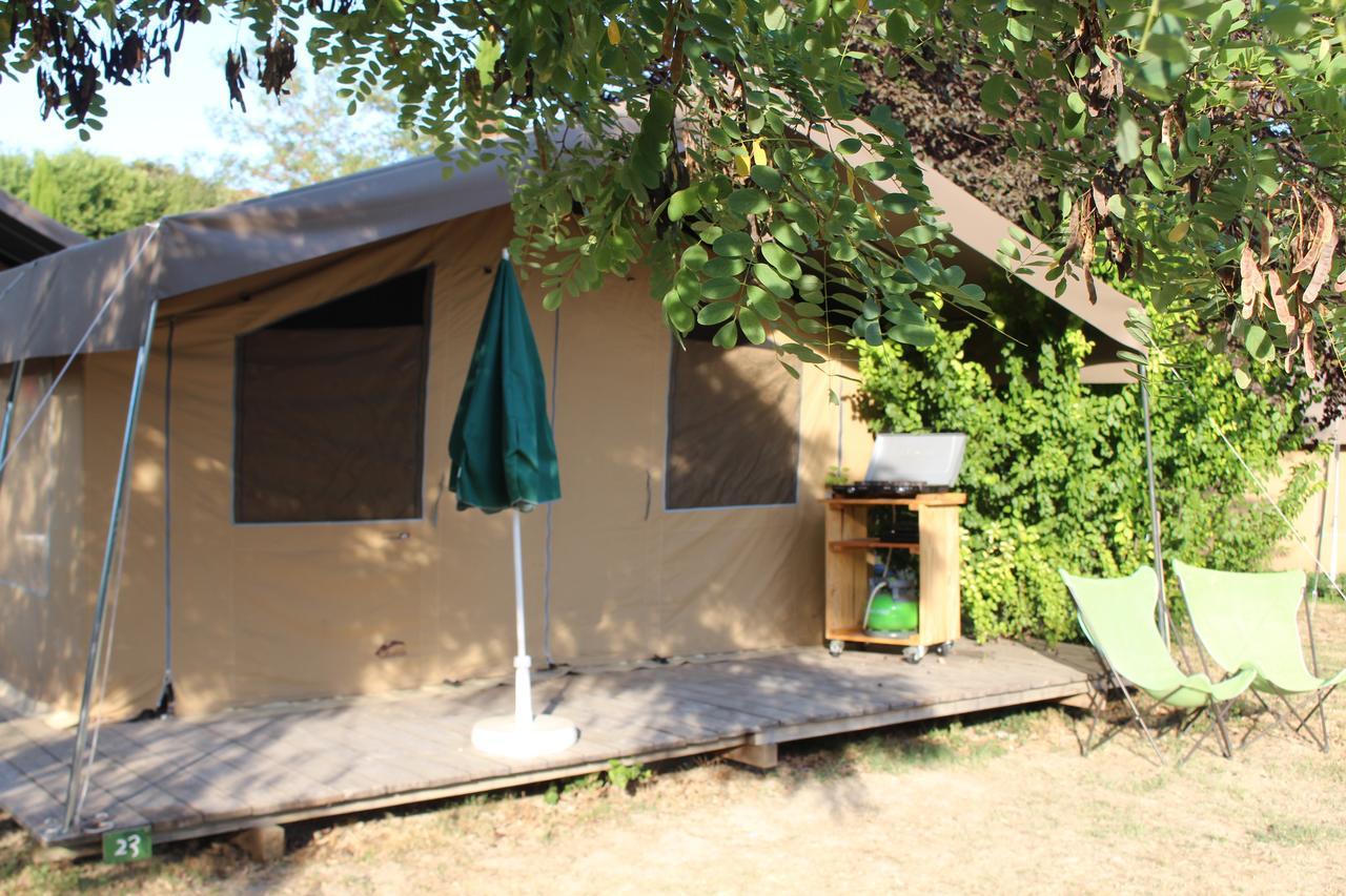 Camping Forcalquier Les Routes De Provence Hotel Bagian luar foto
